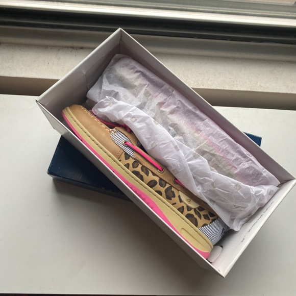 NWT Sperry Boat Shoes - Picture 7 of 7